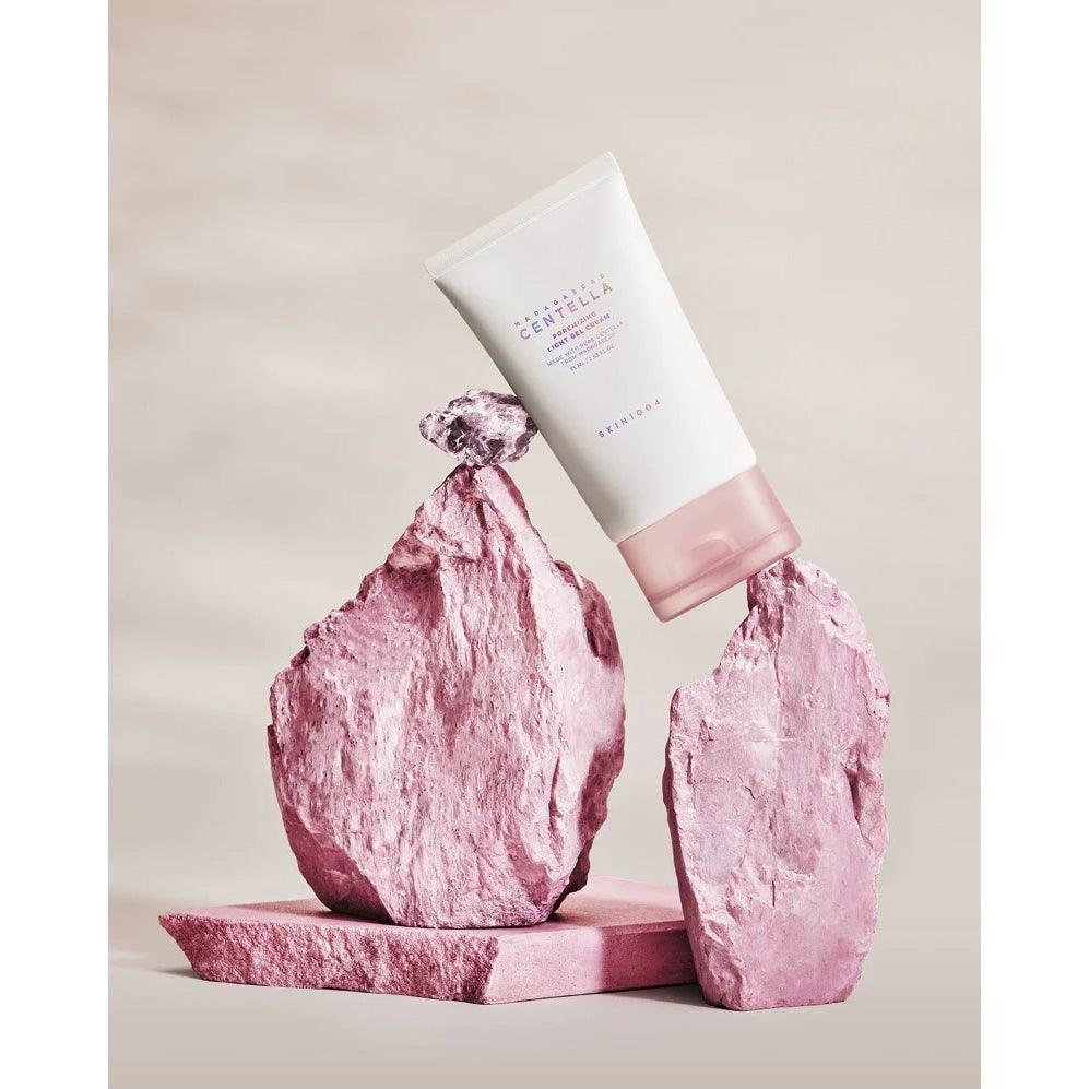 (Crema ultra lijera para piel grasa) SKIN1004 Madagascar Centella Poremizing Light Gel Cream 75ml