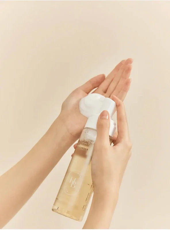 (Limpiador facial Calmante) HEVEBLUE Salmon Caring Centella Bubble Cleanser 200ml